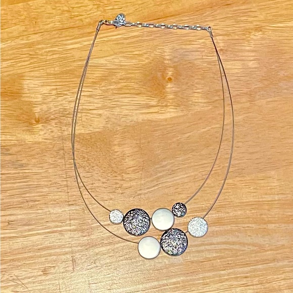 Silver tone necklace - Picture 1 of 1